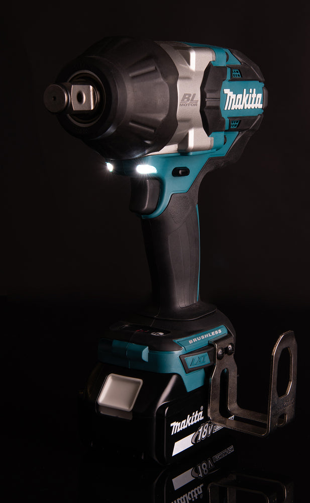 Chave de Impacto 18V 3/4″ 1050Nm Makita DTW1001RTJ