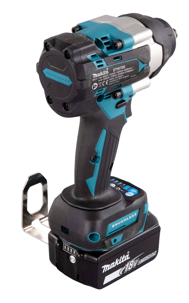 Chave de Impacto 18V 1/2″ 700Nm c/ 2 Bat 5.0Ah Makita DTW700RTJ